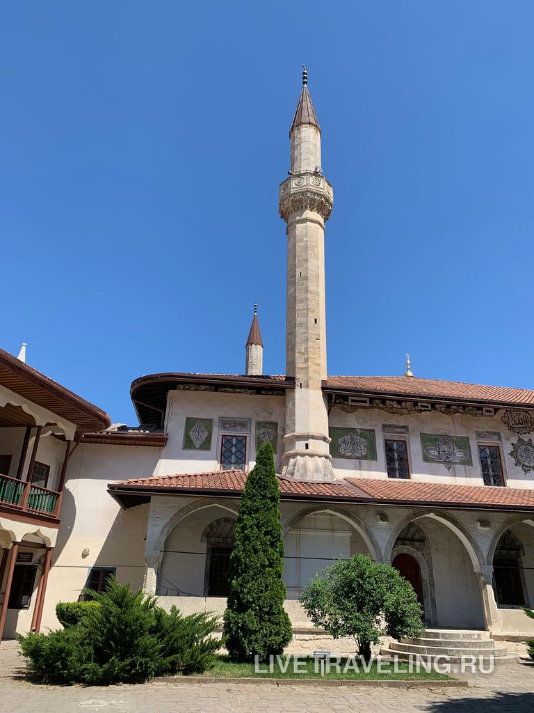 Достопримечательности Крыма: Бахчисарай и Ханский дворец